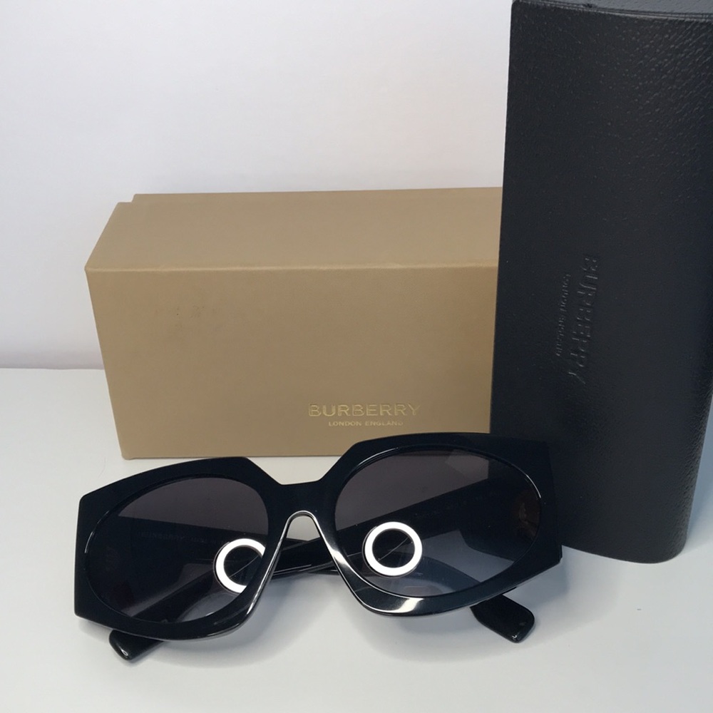 Burberry Women's BE4306 BE/4306 3001/8G Black Fashion Oval Sunglasses 60mm - Picture 13 of 16